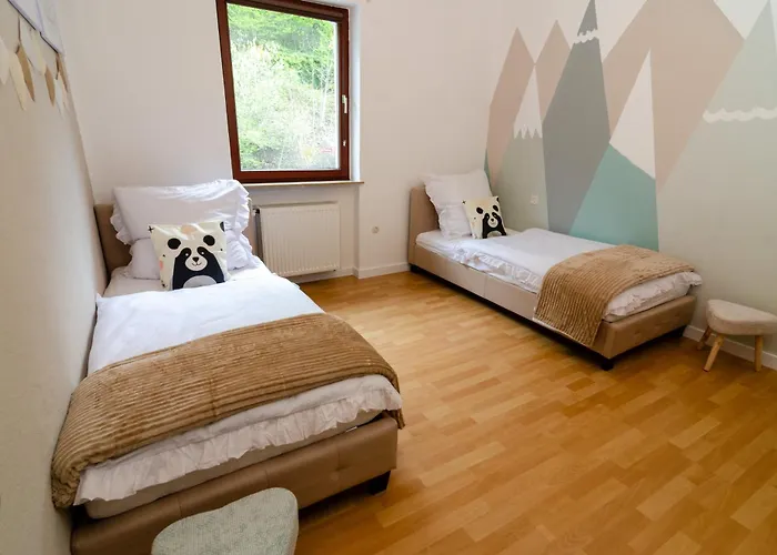 公寓 Familienwohnung Mit Moselblick Und Spielzimmer *